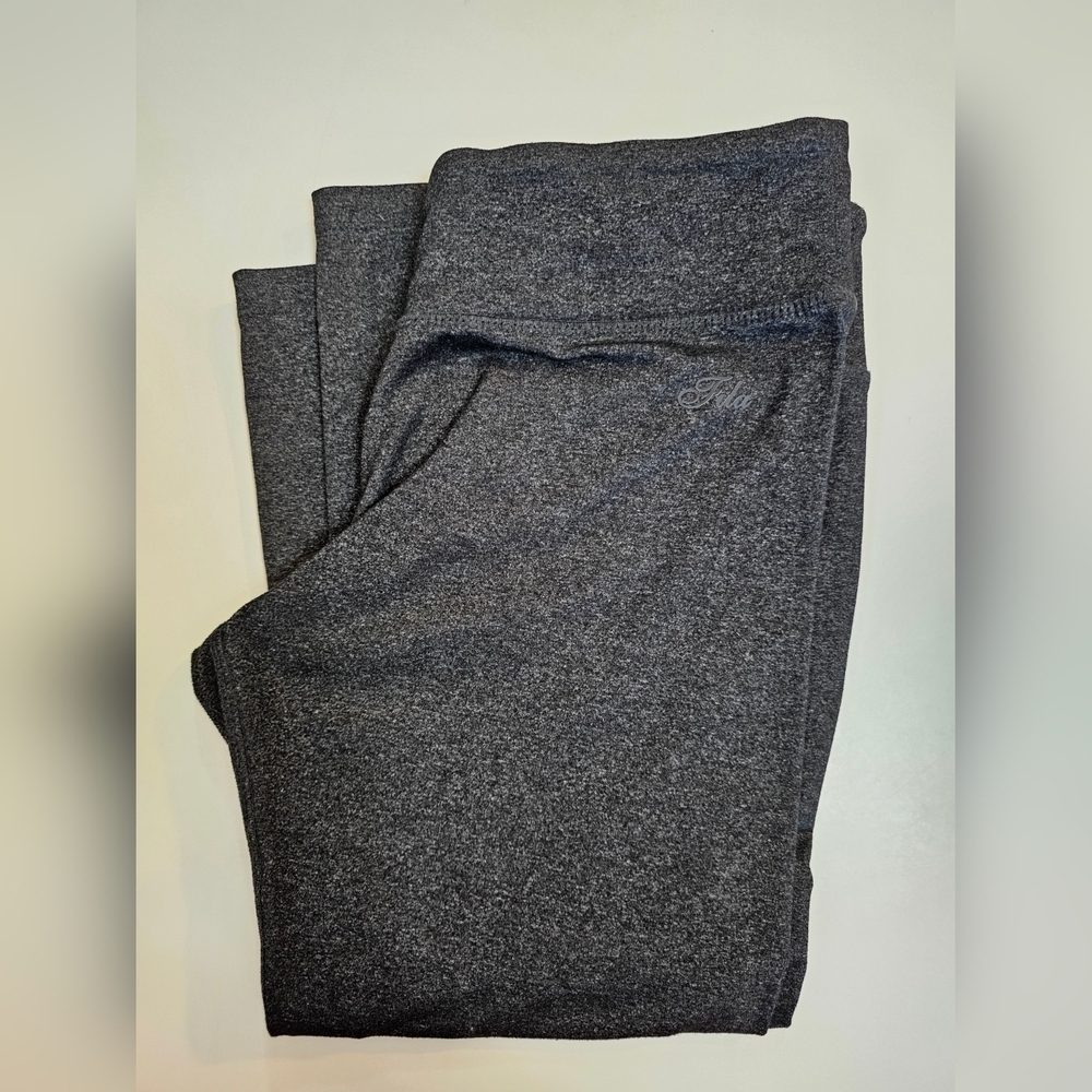 ✨ 3/$20✨ Fila Cropped Leggings